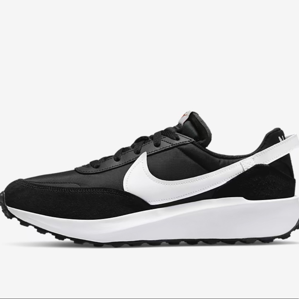 Nike Waffle Debut black and white size 7 M 8.5 W